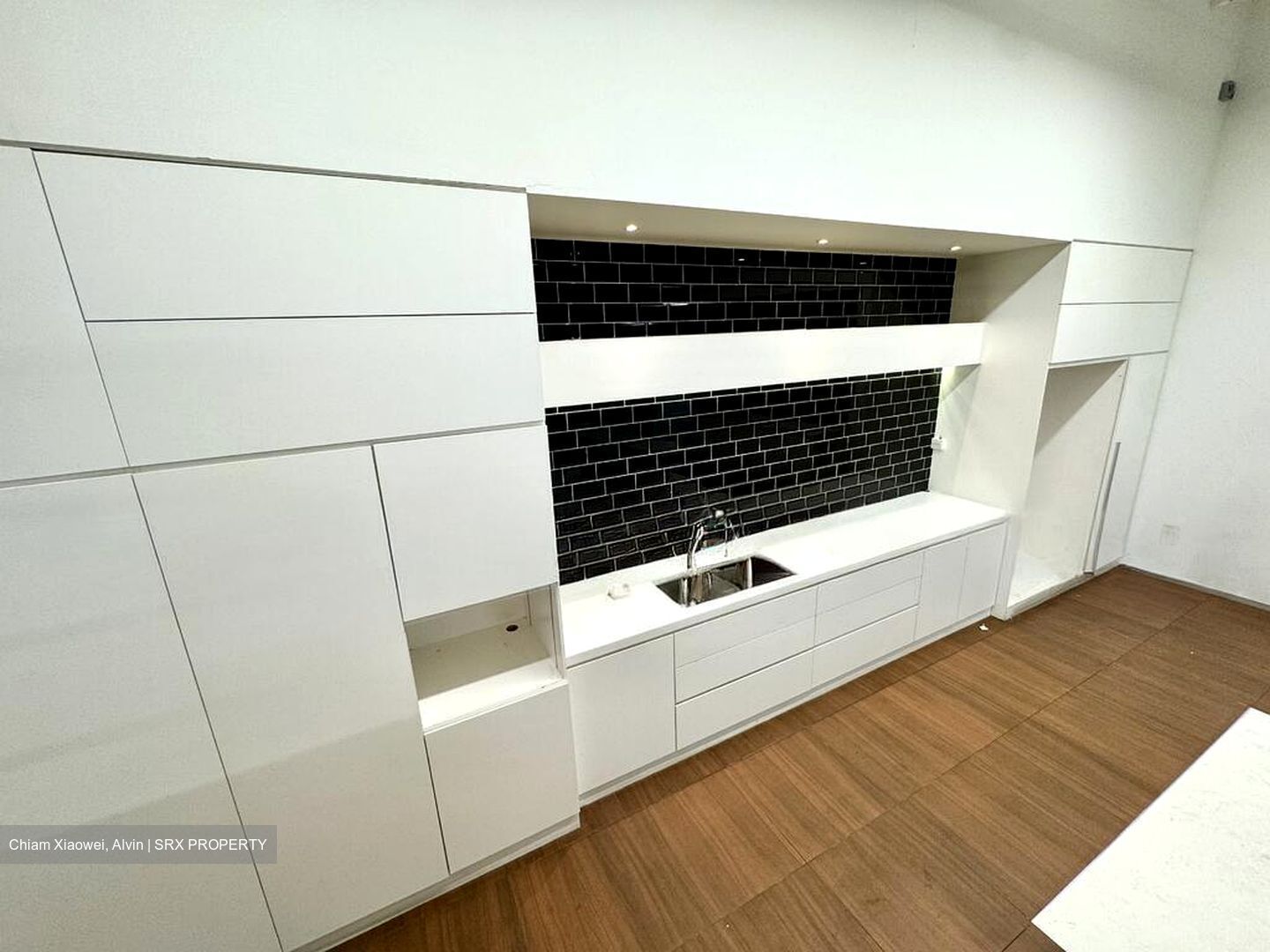 Golden Agri Plaza (D5), Factory #496556031